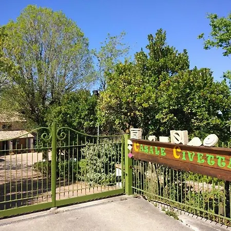 Oda ve Kahvaltı Casale Civetta Trecastelli