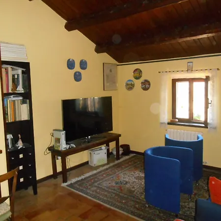 Casale Civetta Bed & Breakfast *