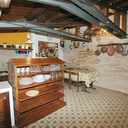 Casale Civetta Oda ve Kahvaltı Trecastelli