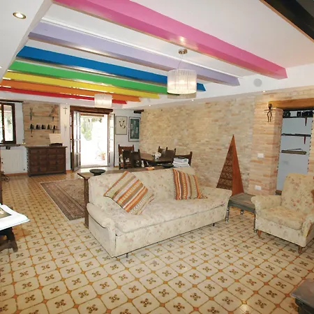 Casale Civetta Oda ve Kahvaltı Trecastelli
