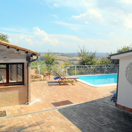 Casale Civetta Oda ve Kahvaltı Trecastelli
