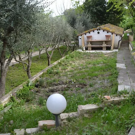 Casale Civetta Bed & Breakfast *