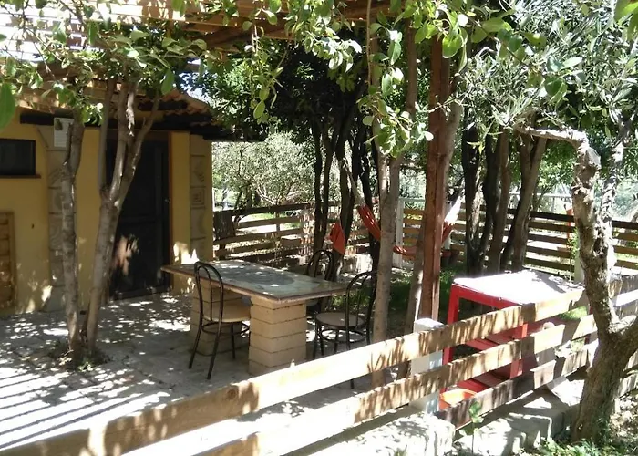 Casale Civetta Bed & Breakfast *