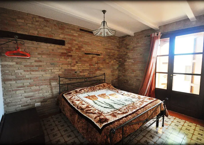 Casale Civetta Bed & Breakfast Trecastelli