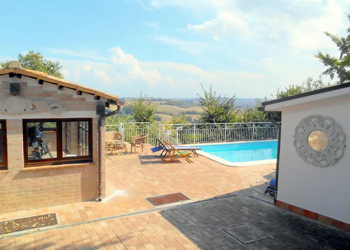 Casale Civetta Bed & Breakfast Trecastelli